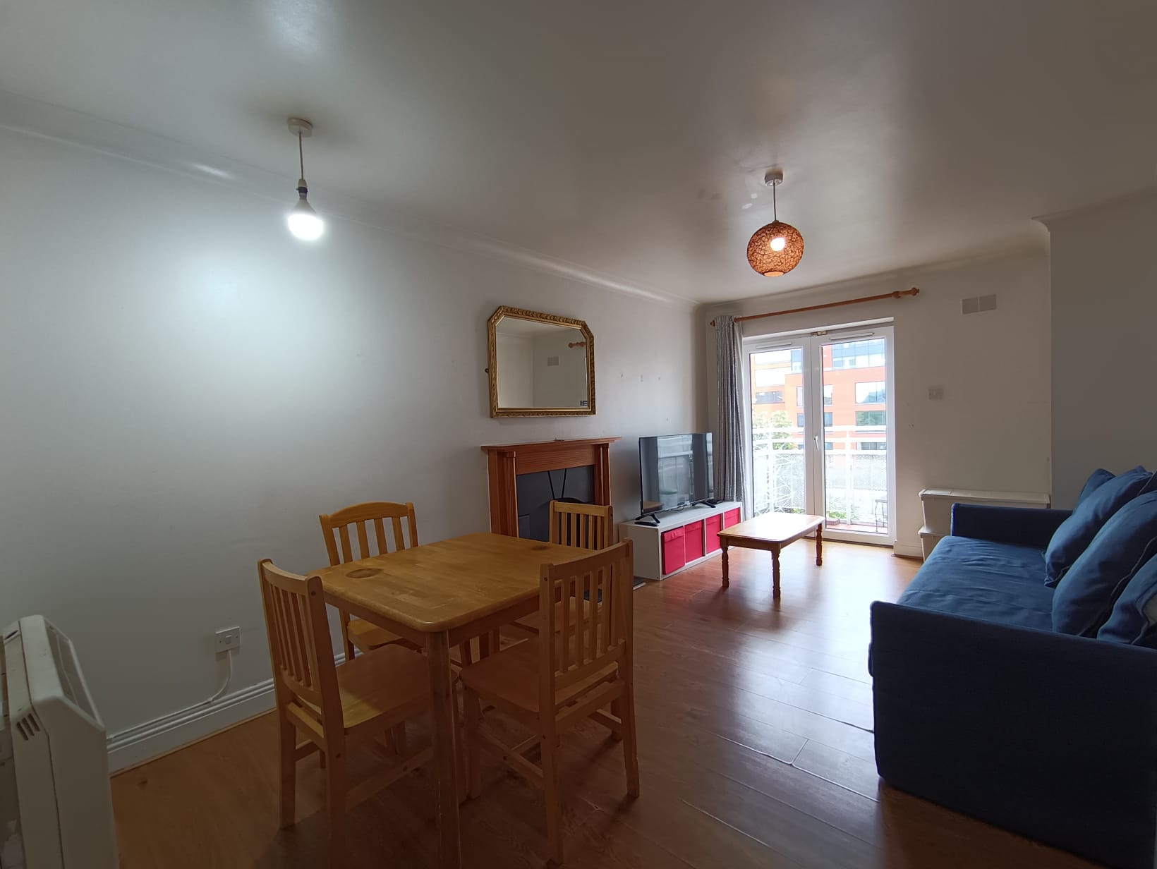Dublin City 2 Bed Apt & Car Park - Smithfield area